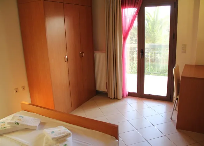 & Blue Aparthotel Marathias (Fokida)