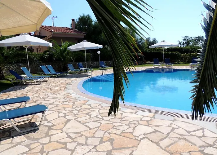 Aparthotel & Blue Marathias (Fokida)